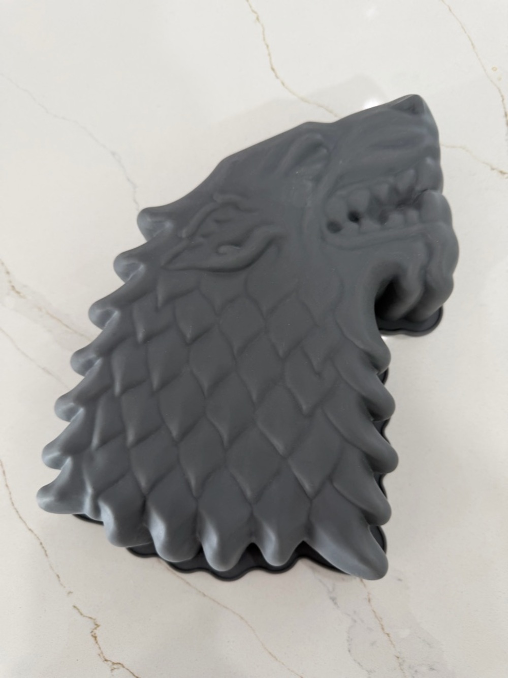 Gray Silicone Wolf Head cake pan. Heat-Resistant Game of Thrones house Stark